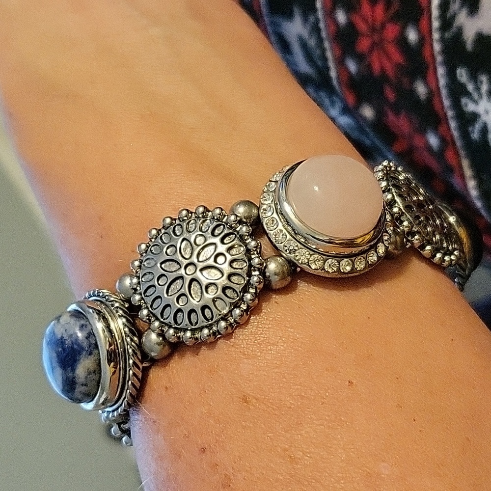 Snap on bracelet